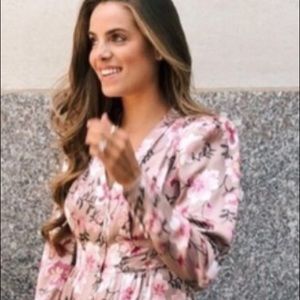 🌸GAL MEETS GLAM 🎀Carla 🎀dress 🌸